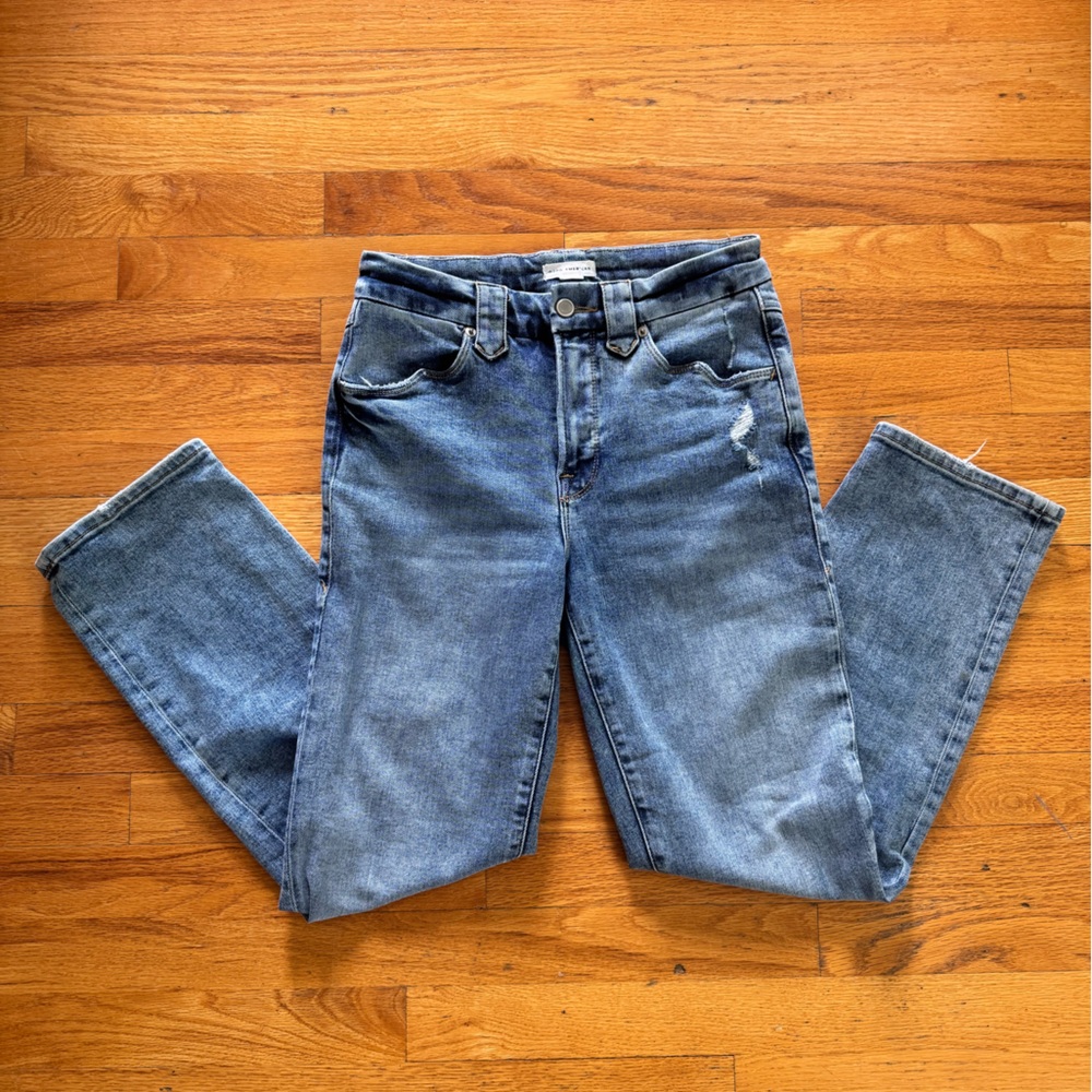 Good American Straight Leg Jeans in Medium Blue